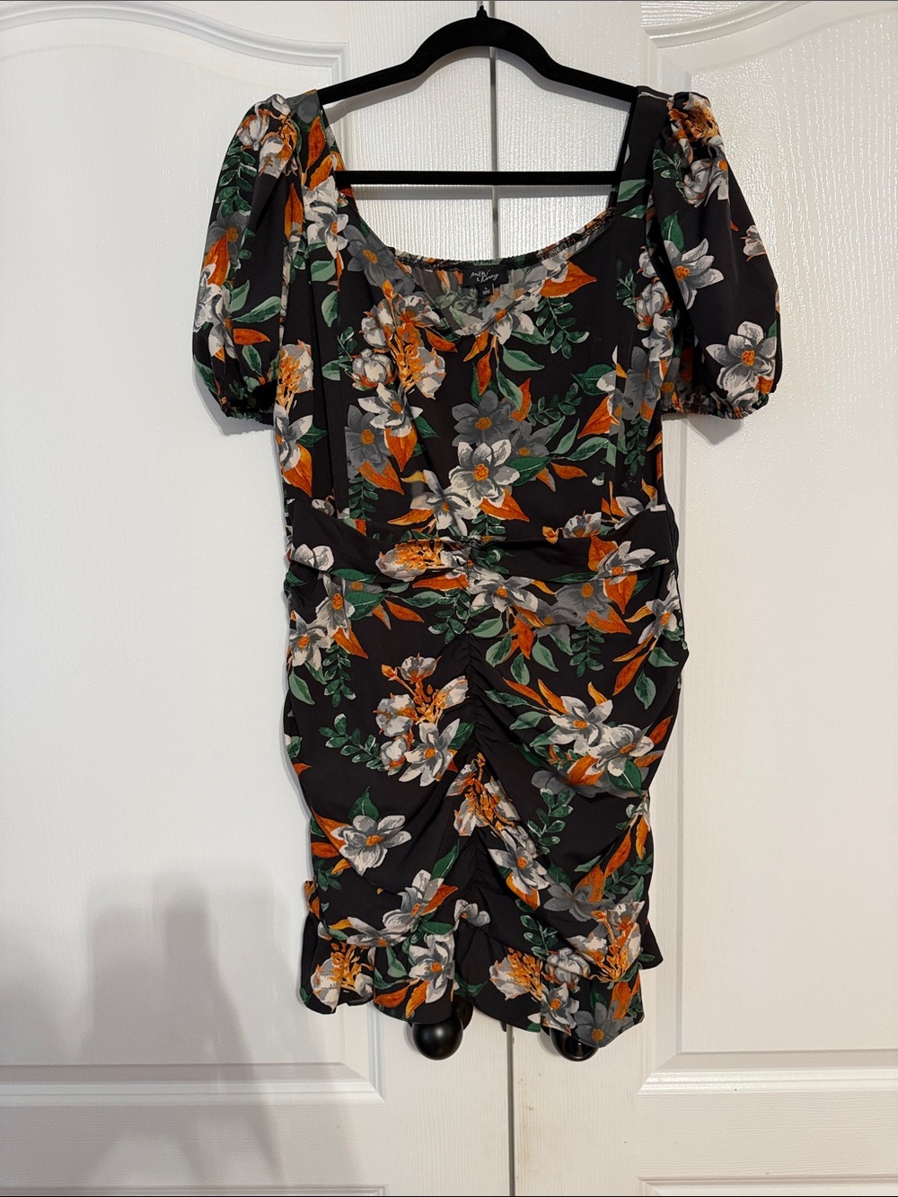 Floral Ruched Puff-Sleeve Dress in Black